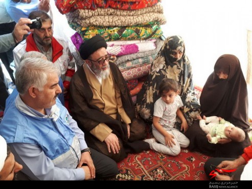 نماینده ولی فقیه در آذربایجان شرقی از روستای زلزله زده ایوق بازدید کرد نماینده ولی فقیه در آذربایجان شرقی از روستای زلزله زده ایوق بازدید کرد
