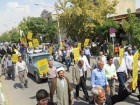 راهپیمایی نمازگزاران فاروجی در حمایت از مسلمانان میانمار راهپیمایی نمازگزاران فاروجی در حمایت از مسلمانان میانمار
