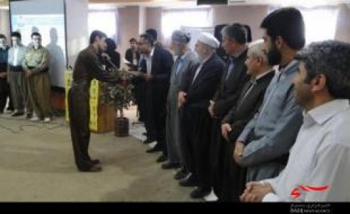 مراسم تجليل از رتبه هاي برتر کنکور اورامانات در پاوه برگزار شد مراسم تجليل از رتبه هاي برتر کنکور اورامانات در پاوه برگزار شد