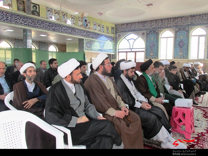 ائمه جماعات مساجد نقش مهمي در جذب جوانان در مساجد دارند/همایش ائمه جماعات و فرماندهان پایگاه بسیج برگزارشد ائمه جماعات مساجد نقش مهمي در جذب جوانان در مساجد دارند/همایش ائمه جماعات و فرماندهان پایگاه بسیج برگزارشد