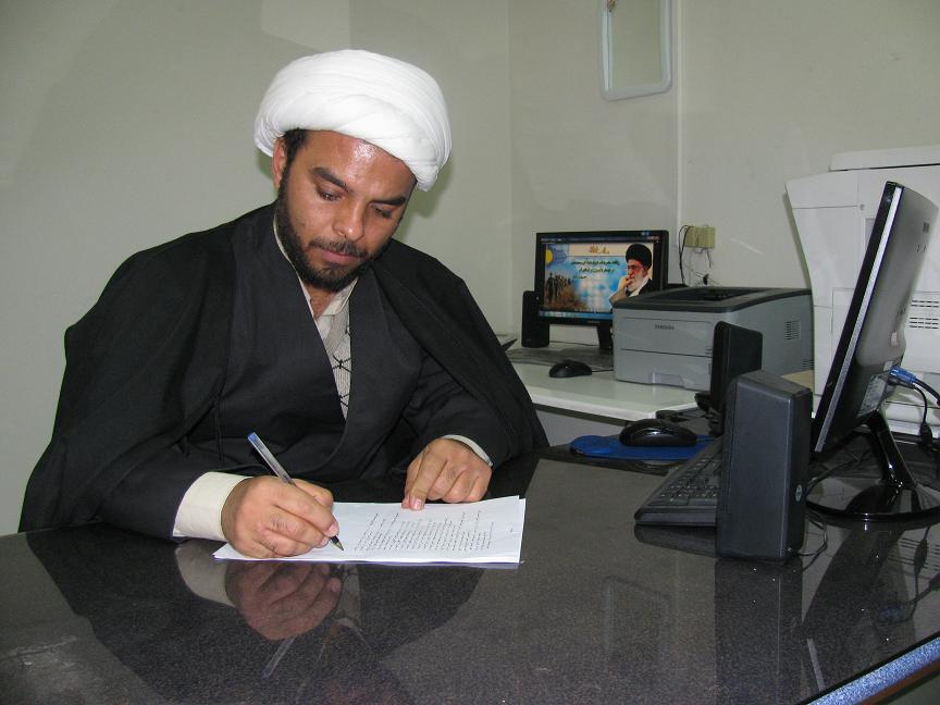 تکیه بر آرمان های عاشورا ، راه غلبه بر استعمار آمریکا تکیه بر آرمان های عاشورا ، راه غلبه بر استعمار آمریکا