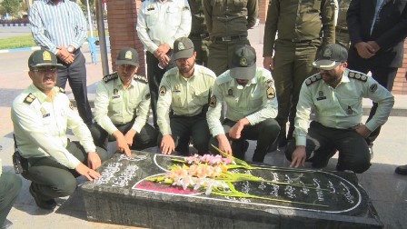 تجدید میثاق مسئولان شهرستان فراهان با شهدای گمنام شهر فرمهین تجدید میثاق مسئولان شهرستان فراهان با شهدای گمنام شهر فرمهین