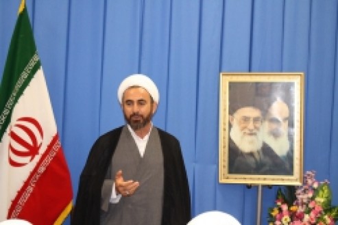 دستگاه ها در خدمت به محرومان از یکدیگر سبقت بگیرند دستگاه ها در خدمت به محرومان از یکدیگر سبقت بگیرند