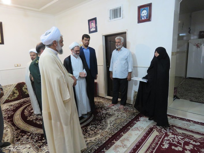 دیدار با خانواده های معظم شهدا در سالروز آزاد سازی خرمشهر دیدار با خانواده های معظم شهدا در سالروز آزاد سازی خرمشهر