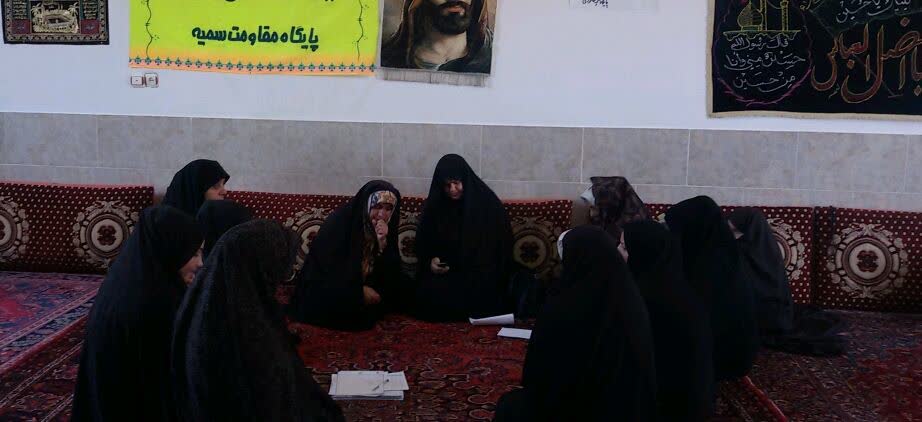 جلسه توجیهی طرح شهید حججی در پایگاه بسیج سمیه روستای خانخودی بیارجمند جلسه توجیهی طرح شهید حججی در پایگاه بسیج سمیه روستای خانخودی بیارجمند