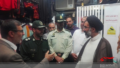 قانونگزاران و مسئولان عزم راسخ جهت مشکل الی حجاب و فروش پوشاک ندارند قانونگزاران و مسئولان عزم راسخ جهت مشکل الی حجاب و فروش پوشاک ندارند