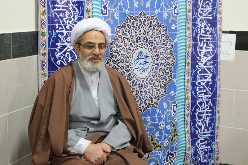 نتیجهی عبودیت این است که انسان مالک نفس خودش میشود نتیجهی عبودیت این است که انسان مالک نفس خودش میشود