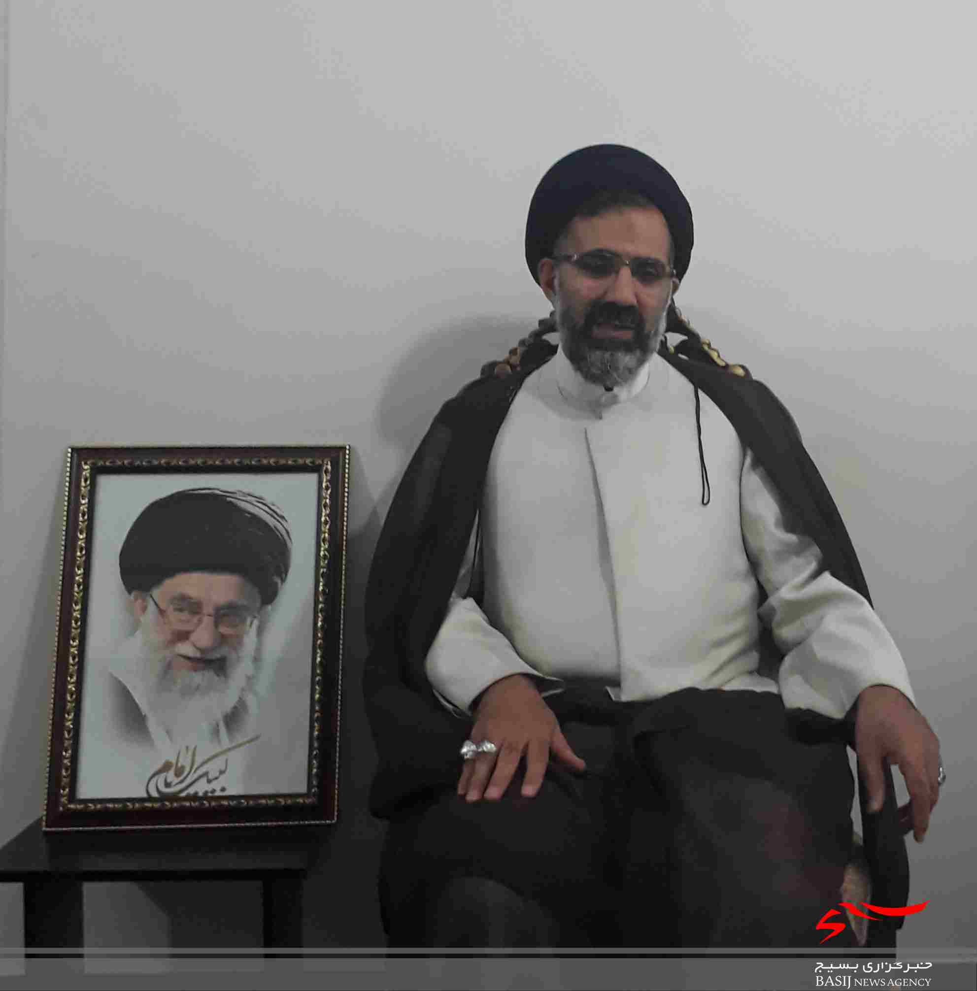 بسیج شجره طیبه ایست که بازوی توانمند نظام است بسیج شجره طیبه ایست که بازوی توانمند نظام است