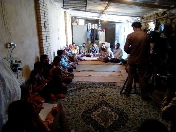 کار خادمین راهیان نور بسیار ارزشمند است .