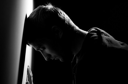 عوامل ایجاد ناهنجاری های روحی در جوانان