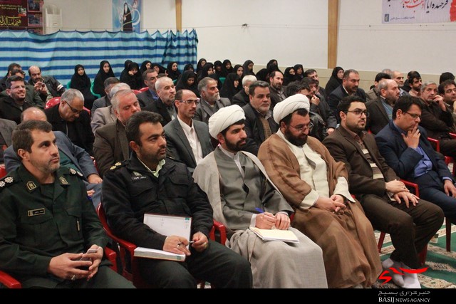 نماینده نایین : شاخصه های انقلابی بودن حساسیت در مقابل نفوذ