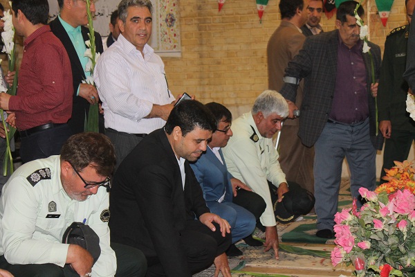 عطر افشانی مزار شهدا در سالروز آزادسازی خرمشهر