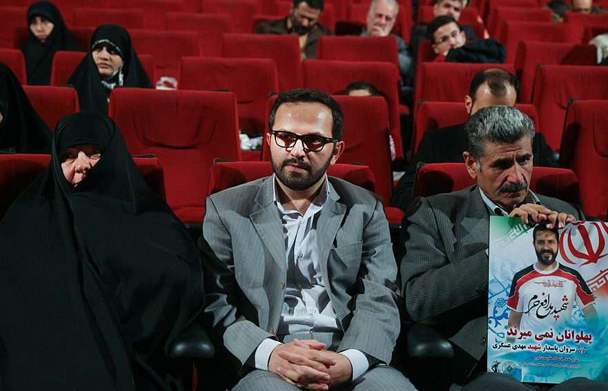 یادبود سردار شهید حاج حسین همدانی و تجلیل از راوی و نویسنده کتاب 