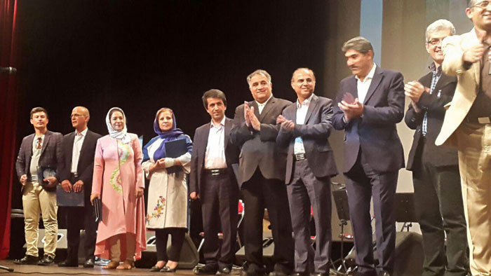 تقدیر از دست اندرکاران برگزاری همایش سلامت و زندگی در شاهرود