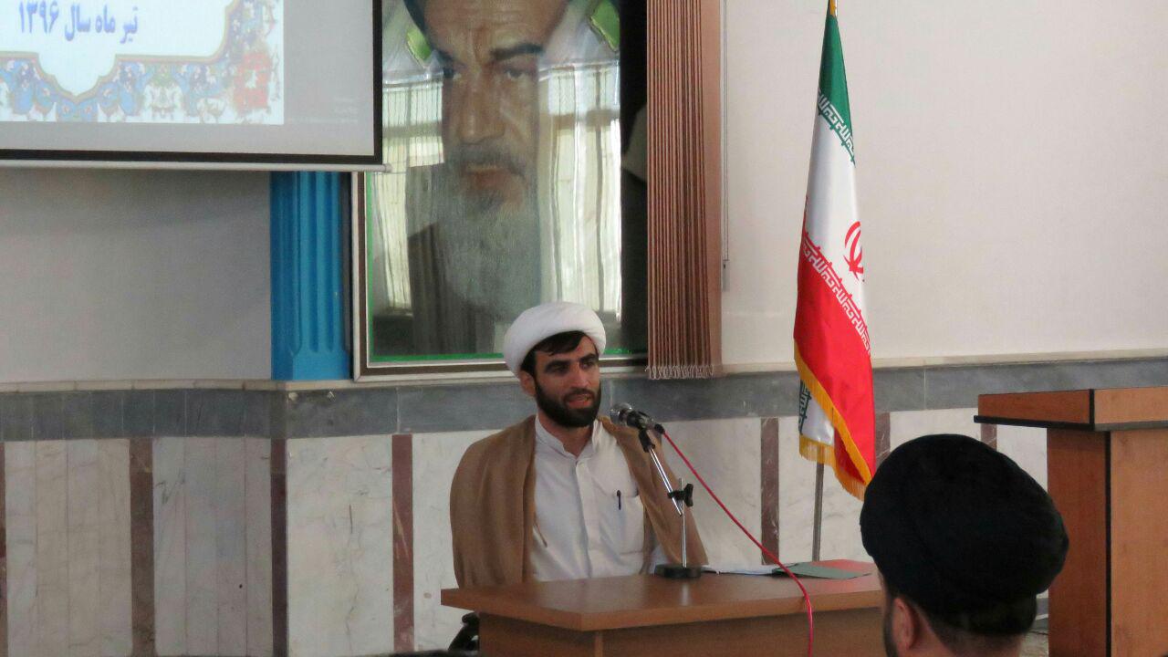آیین تجلیل و تقدیر از رده‌های برتر و موفق ناحیه مقاومت بسیج شهرستان بندر انزلی در حسینیه امام رضا(ع) سپاه برگزار گردید