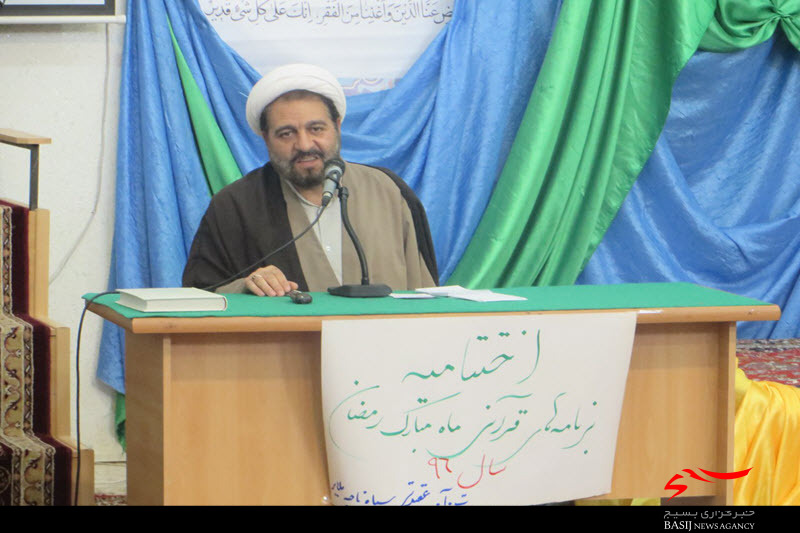 پیامبر(ص) الگوی اخلاق و انسانیت