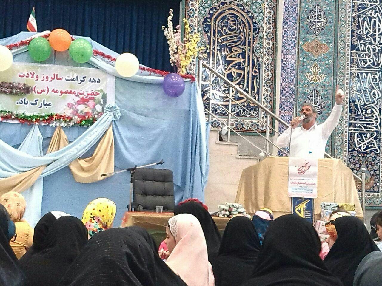 تجلیل ازهفتاددخترمؤفق املشی درآستانه میلادحضرت معصومه.س.