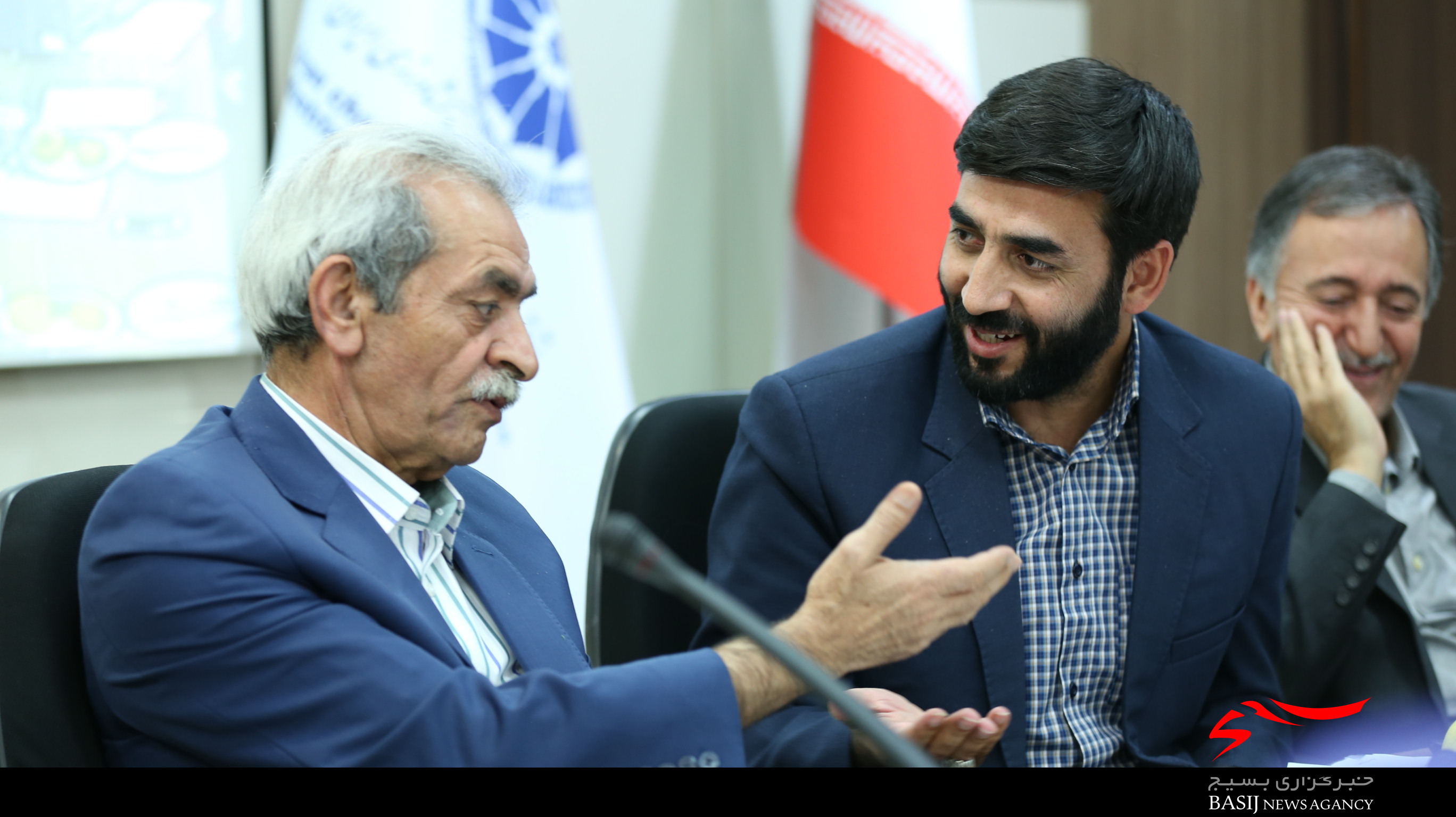 نشست هماندیشی رابطان بسیج اتاقهای سراسر کشور نشست هماندیشی رابطان بسیج اتاقهای سراسر کشور