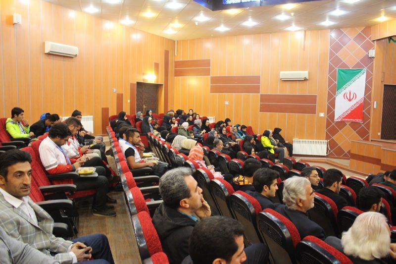 تجلیل از چهره&zwnj;ها و الگو&zwnj;های ورزش، ترویج از اخلاق در ورزش است