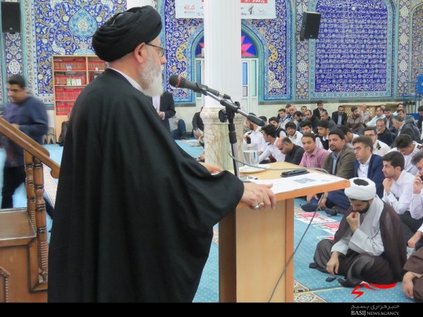 برگزاری بزرگداشت حماسه 9 دی در جزیره خارگ