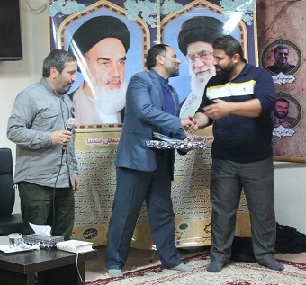 مراسم شامگاه مشترک و تجلیل از بسیجیان نمونه ی گردان 102 امام حسین(ع)