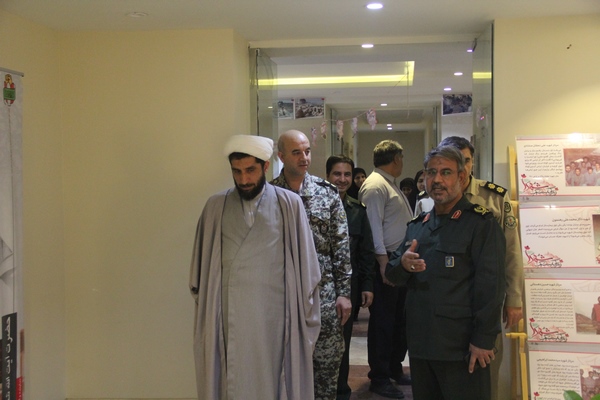 نمایشگاه انقلاب اسلامی در اداره کل حفظ آثار یزد گشایش یافت + تصاویر