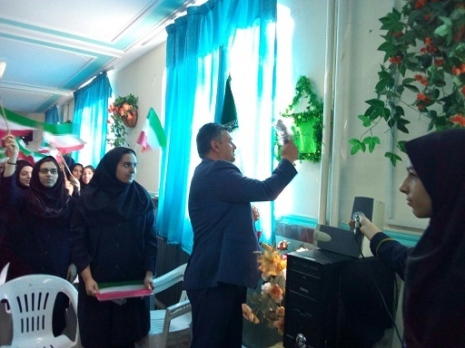 مراسم به صدا در آوردن زنگ انقلاب برگزار شد