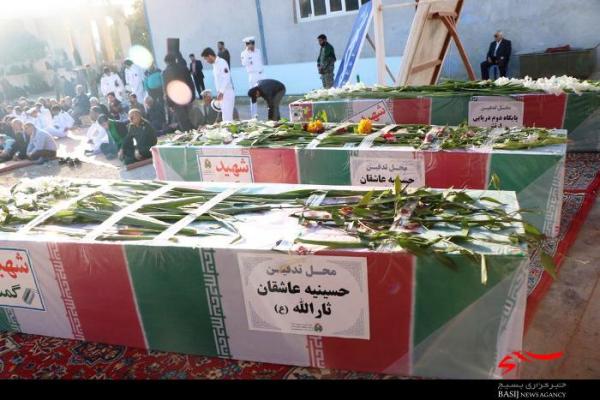 ما پای انتخاب و انقلاب مان می مانیم / حضور سه شهید گمنام ، بوشهر را عطر آگین کرد