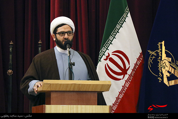 جامعه نیازمند الگوهای بصیرتی و اخلاقی امام است/ لزوم ترویج اندیشه های امام راحل جامعه نیازمند الگوهای بصیرتی و اخلاقی امام است/ لزوم ترویج اندیشه های امام راحل