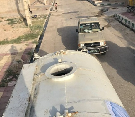 تلاش شبانه روزی سپاه تهران بزرگ برای آبرسانی به روستاهای آبادان