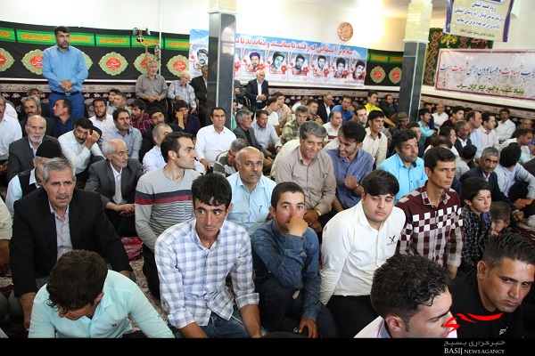 تجلیل از خانواده شهدا و ایثارگران در روستای استیلی/ حمید استیلی: شهدا، پهلوانان و افتخارآفرینان اصلی این کشور هستند