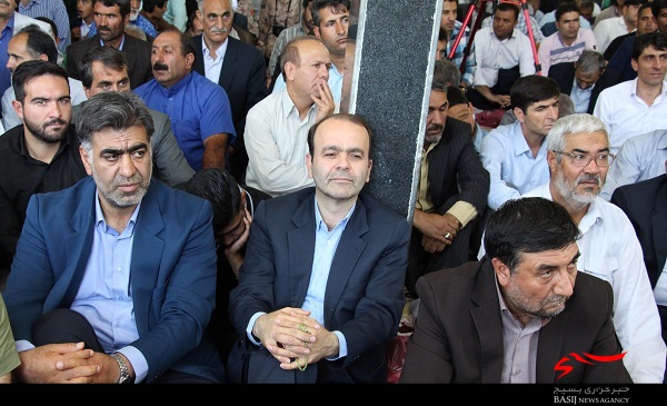 تجلیل از خانواده شهدا و ایثارگران در روستای استیلی/ حمید استیلی: شهدا، پهلوانان و افتخارآفرینان اصلی این کشور هستند