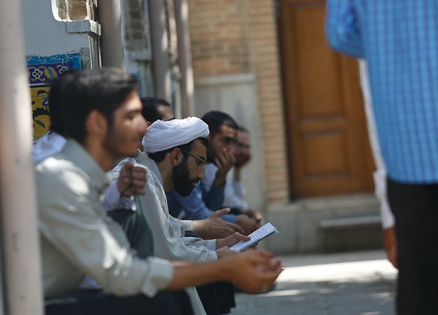 تجمع بزرگ طلاب و روحانیون تهران با عنوان &laquo;روحانیت صدای مردم&raquo;