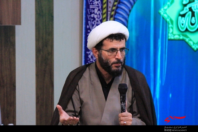 دفاع ما در جنگ تحمیلی به تمام معنا مقدس بود/ راز ماندگاری واقعه کربلا وجود تعالی شناخت و معرفت بود