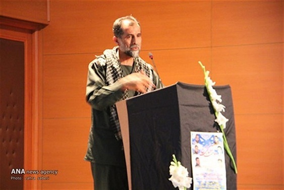 مراسم تجلیل از خانواده شهدا در دانشگاه علوم پزشکی آزاد تهران برگزار شد