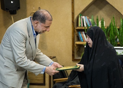 کتاب «شاهین برآفتاب» رونمایی شد
