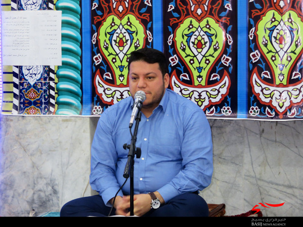 محفل قرآنی &laquo;آیه های سرخ&raquo; بزرگداشت شهدای قرآنی شهرستان دیر برگزار شد.