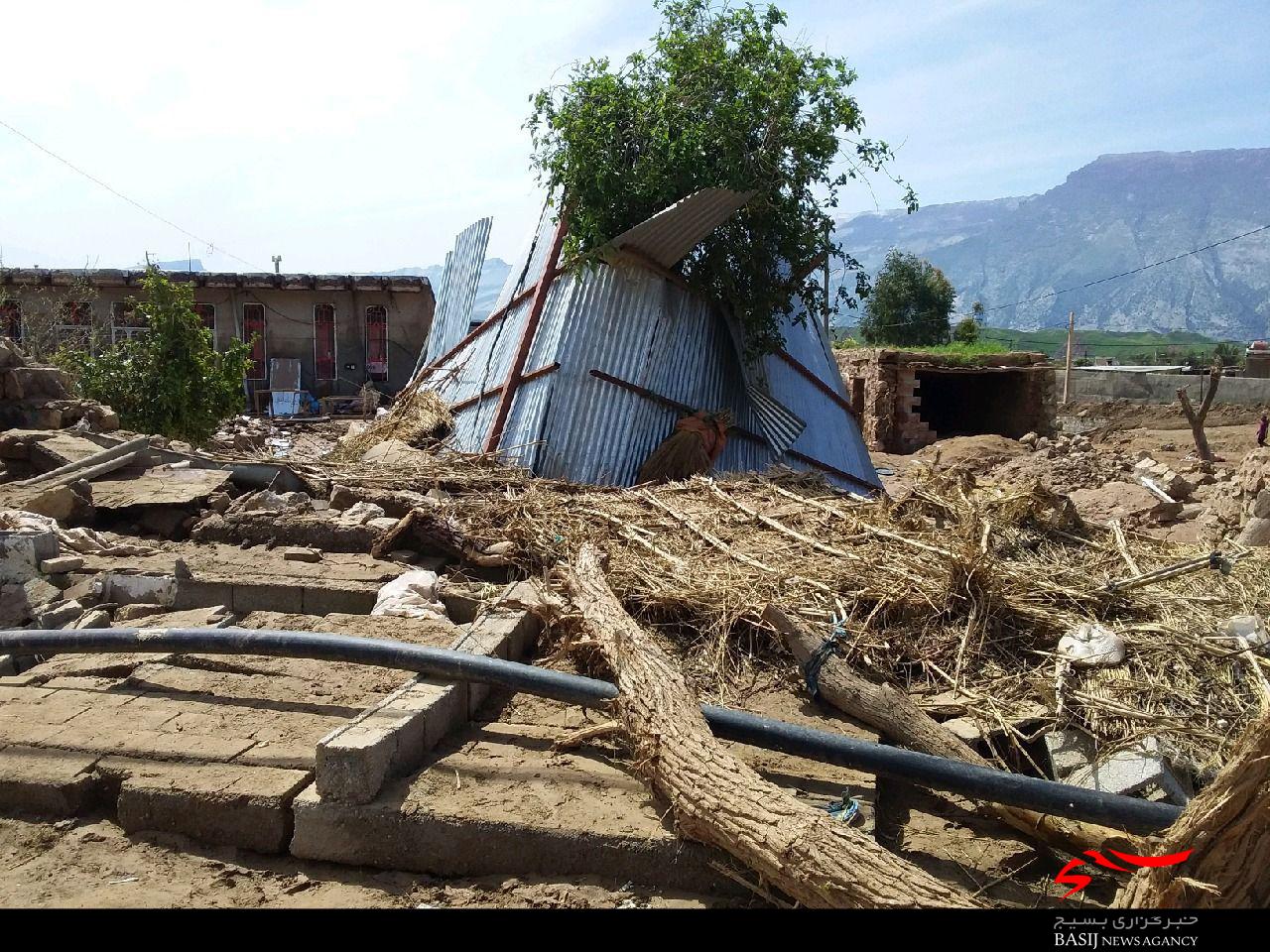 گزارش تصویری اختصاصی/ حضور گروه های جهادی و موکب های اربعین استان گیلان در مناطق سیل زده لرستان گزارش تصویری اختصاصی/ حضور گروه های جهادی و موکب های اربعین استان گیلان در مناطق سیل زده لرستان