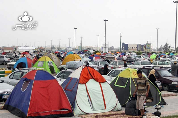 حضور 700 هزار مسافر نوروزی در بندر «گناوه» / ترافیک سنگین در جنوب کشور