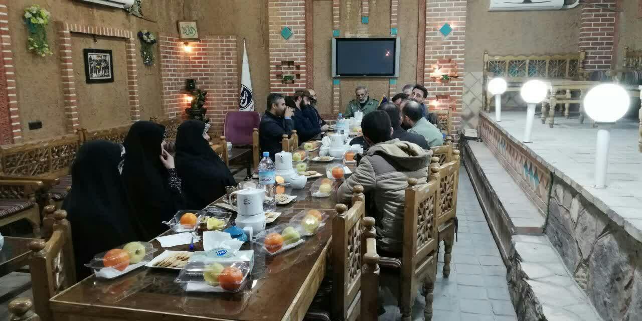 دیدار فرمانده سپاه تهران با دست&zwnj;اندرکاران جشنواره سرود یاران محراب