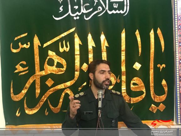 پیروزی انقلاب اسلامی امید را در دل های مردم زنده کرد.