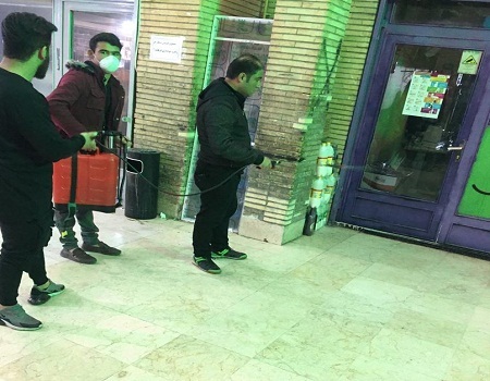 توزیع رایگان محلول ضدعفونی&zwnj;کننده و سم زدایی از محله