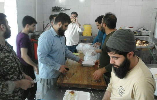 کمک های مردمی ناحیه مقاومت بسیج شهید محلاتی به سیل زدگان
