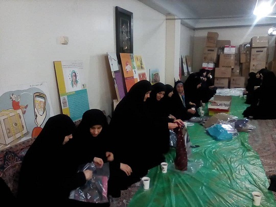 کمک های مردمی سازمان بسیج خواهران سپاه تهران بزرگ به سیل زدگان کشور