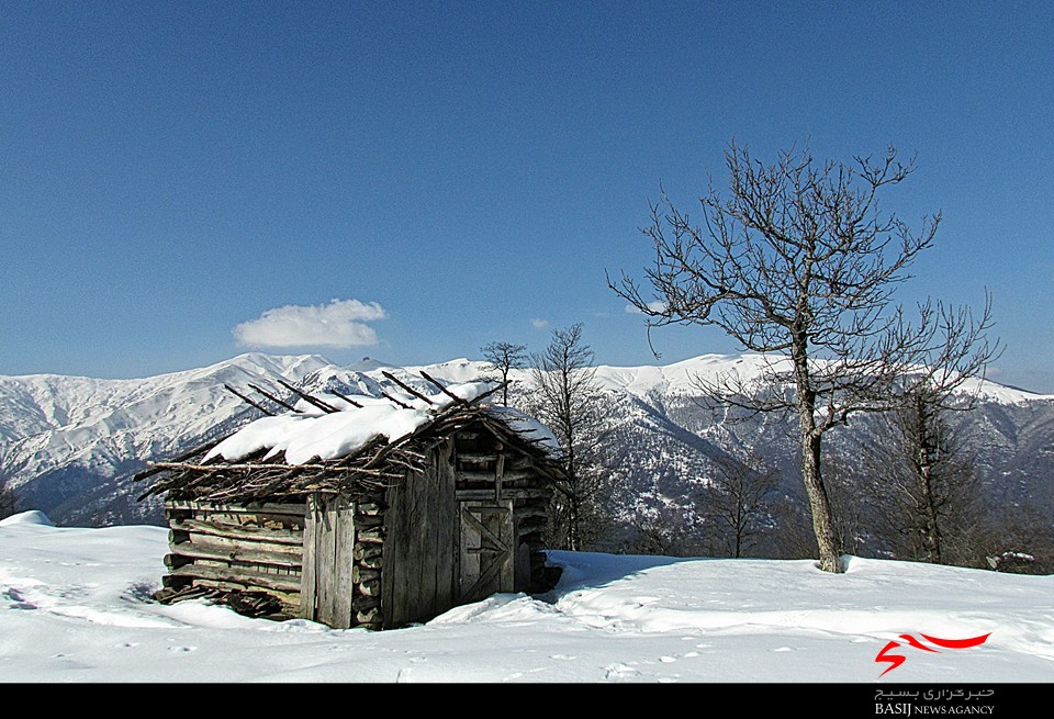 بقعه امام&zwnj;زاده اسحاق (ع) در طبیعتی زیبا بر بام گیلان + عکس و فیلم