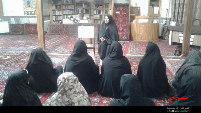نشست روشنگری و گرامیداشت فتح خرمشهر در پایگاه محدثه بهار