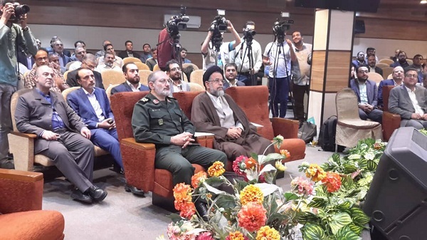 همایش فرماندهان مراکز بسیج وزارتخانه ها و ادارات