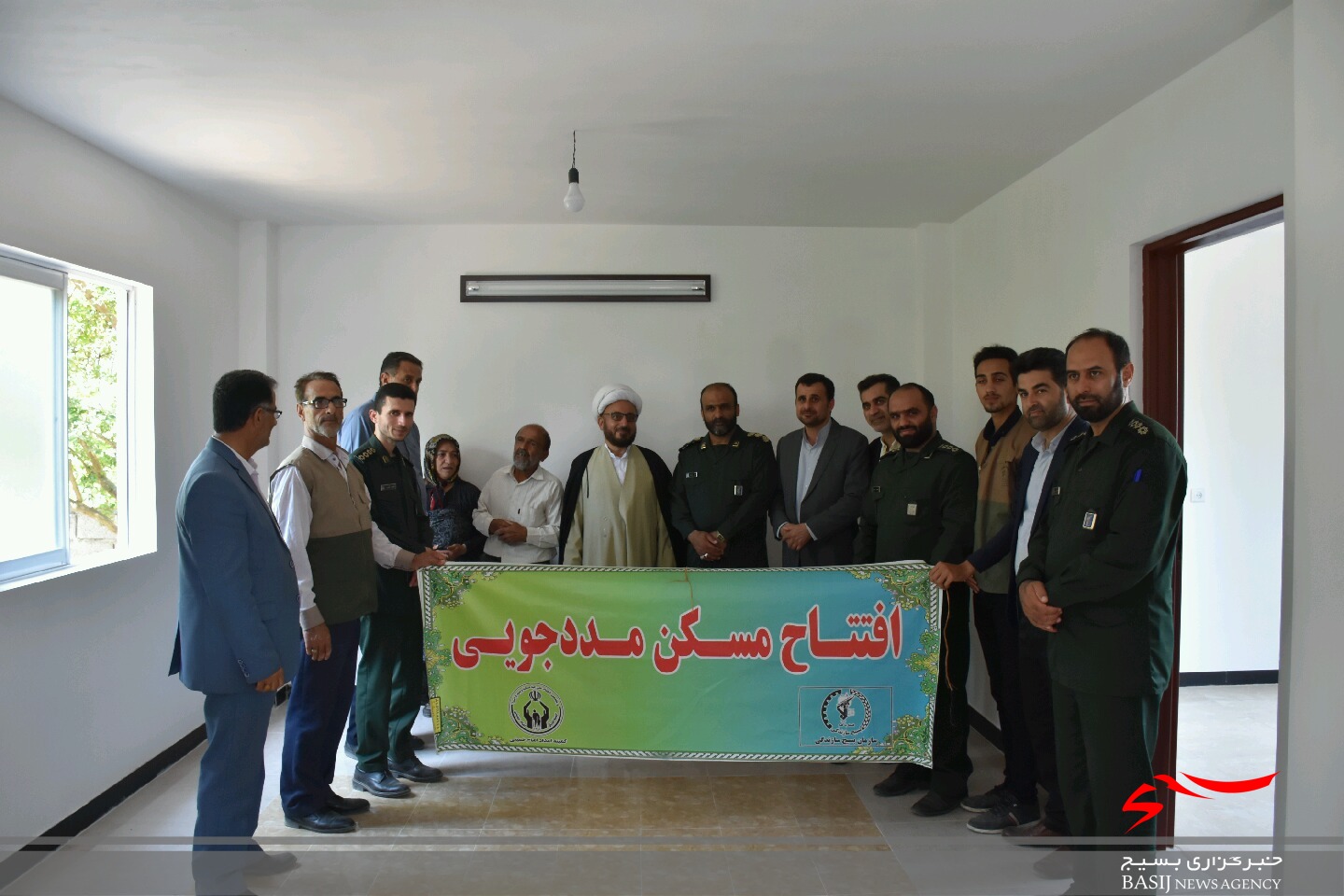 کلید 13 واحد خانه به مددجویان کمیته امداد آمل تحویل شد / تصاویر کلید 13 واحد خانه به مددجویان کمیته امداد آمل تحویل شد / تصاویر