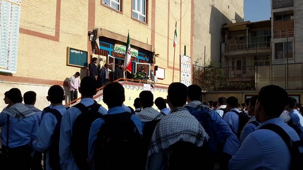 زنگ مقاومت در مدرسه به صدا درآمد