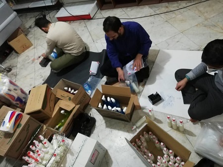 ضدعفونی معابر شهری و توزیع بسته های حمایتی بین آسیب‌دیدگان کرونا